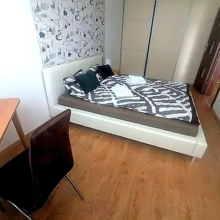 Apartament Przy Debowym Skwerze Lejlighed *